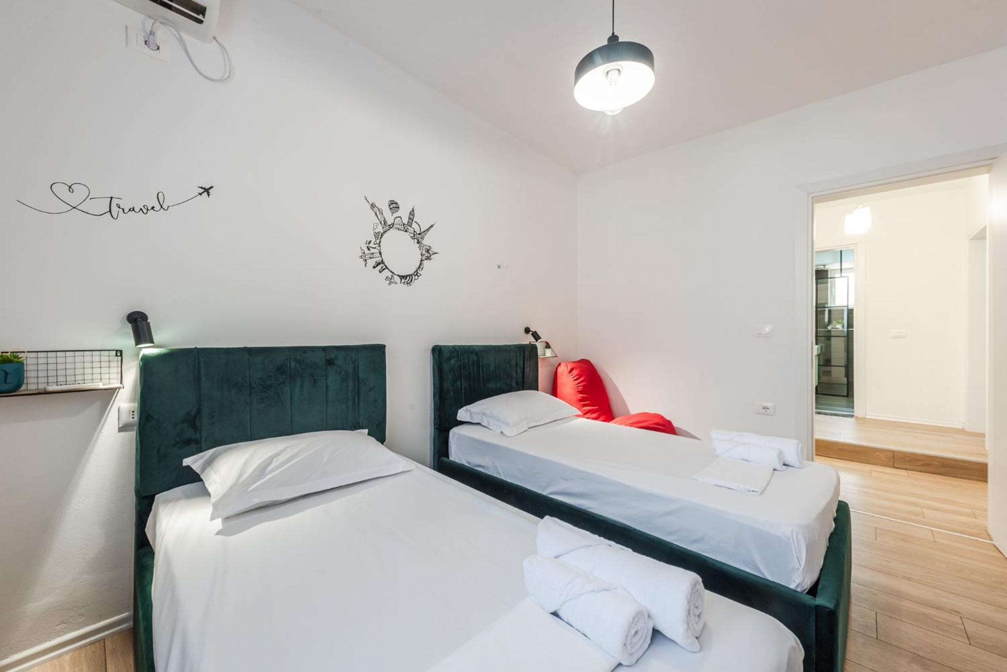 Noir Apartment By Kondo Stays Τίρανα Εξωτερικό φωτογραφία