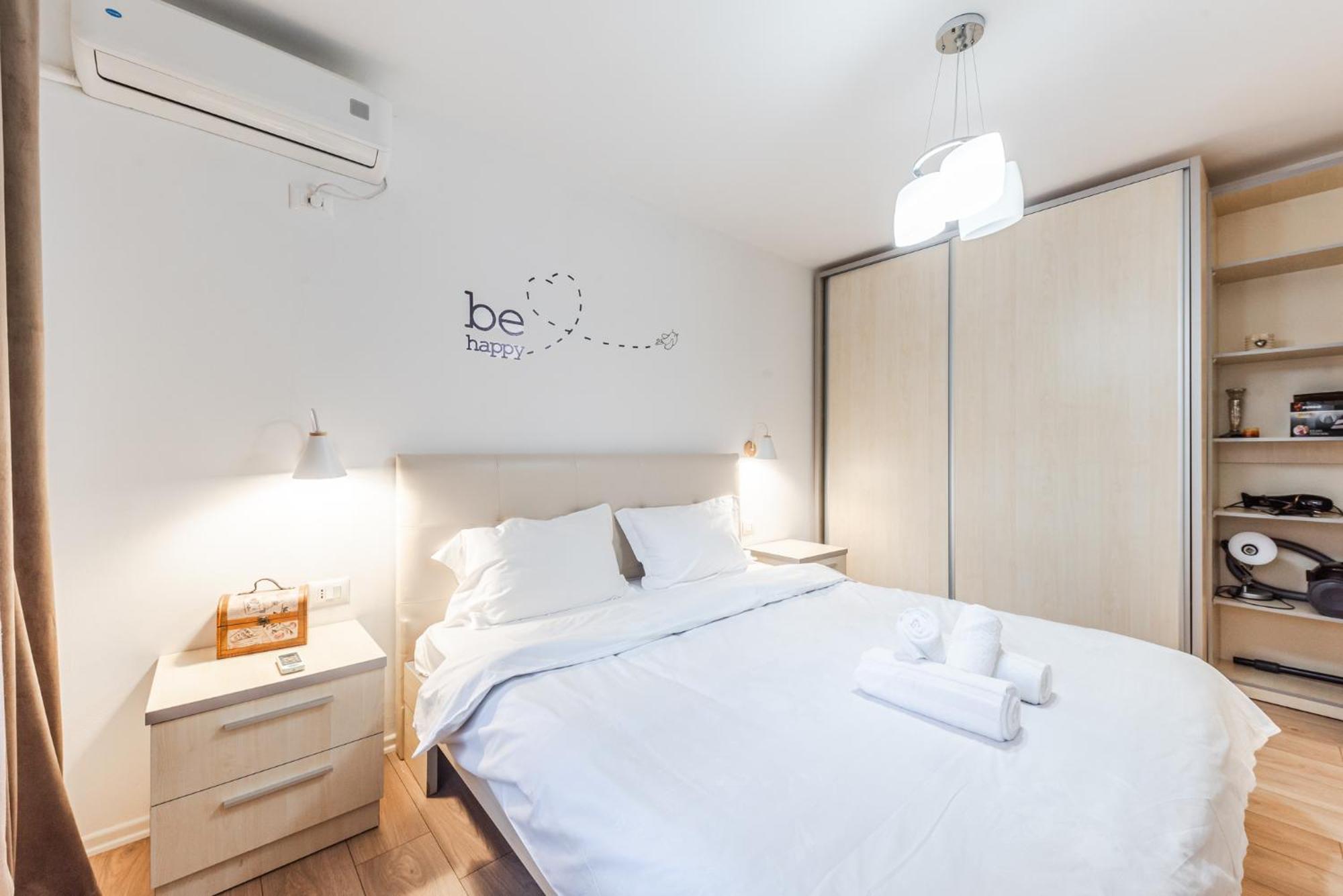 Noir Apartment By Kondo Stays Τίρανα Εξωτερικό φωτογραφία